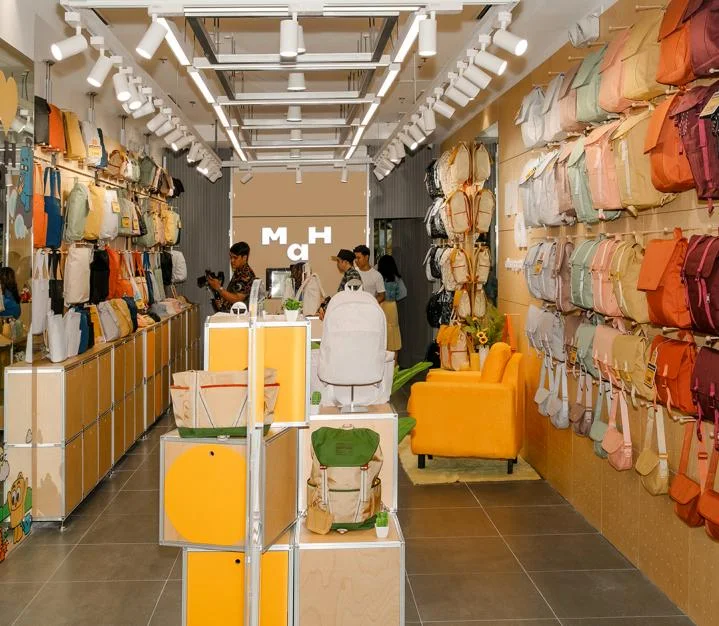 Inside a MaH store